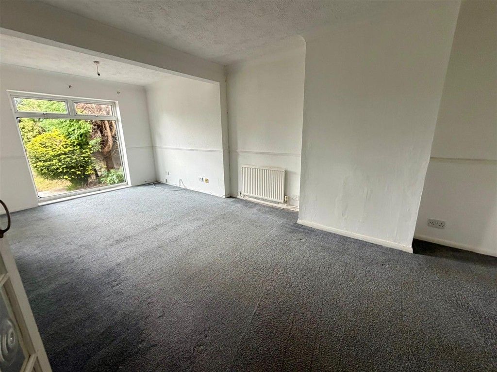 Property photo 3 of 4 Lounge