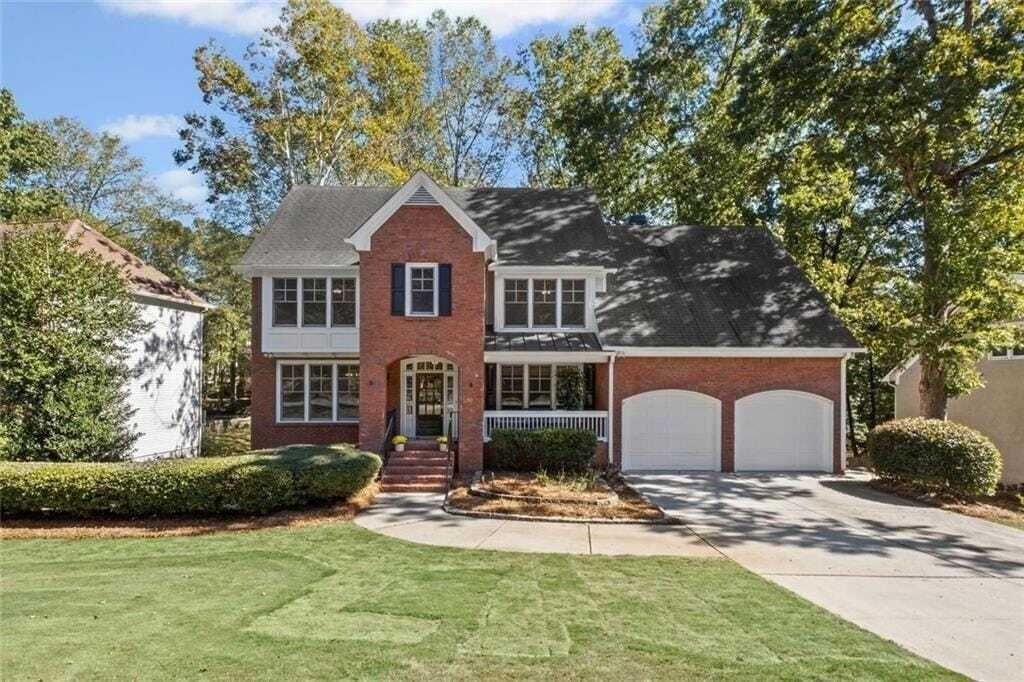 Property photo 1 of 28