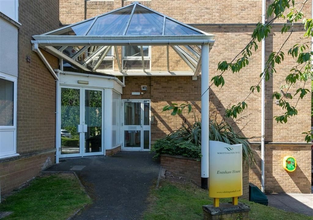 Property photo 1 of 10 Evesham House Entrance