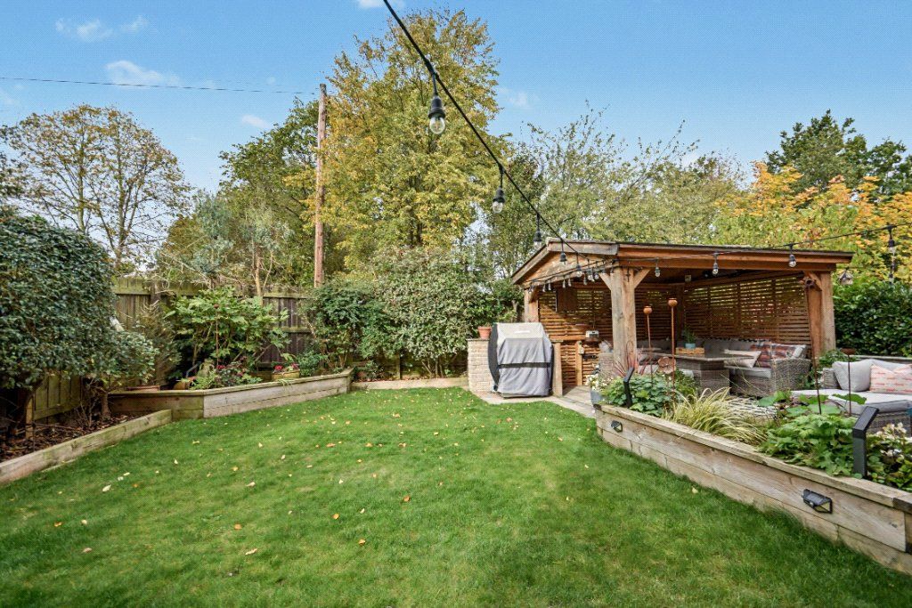 Property photo 2 of 25 Picture No. 17