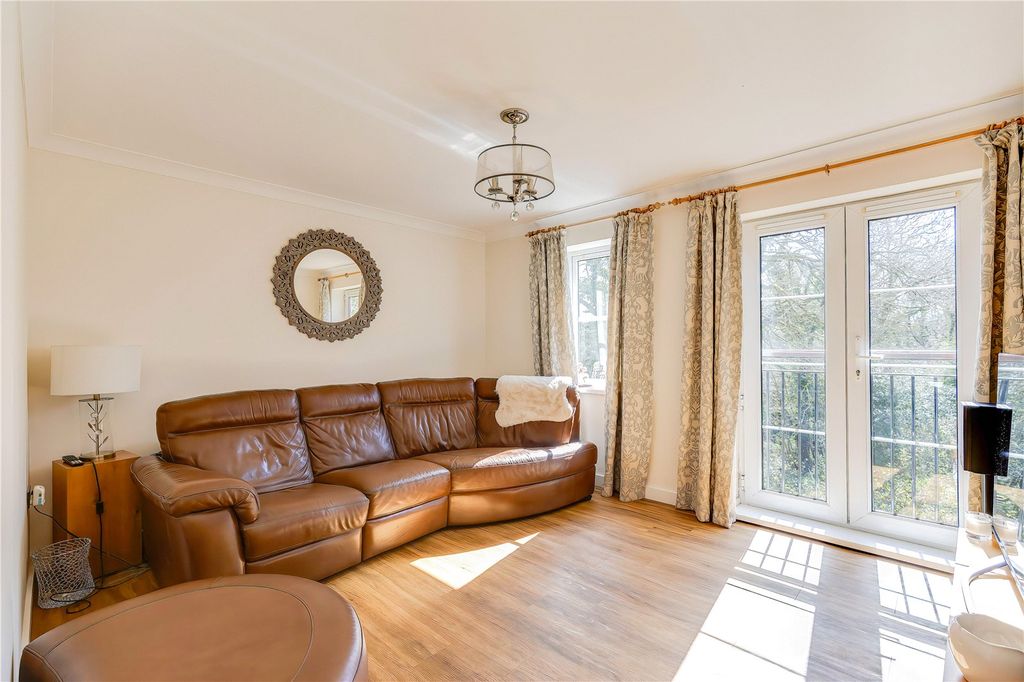 Property photo 3 of 23 Picture No. 07