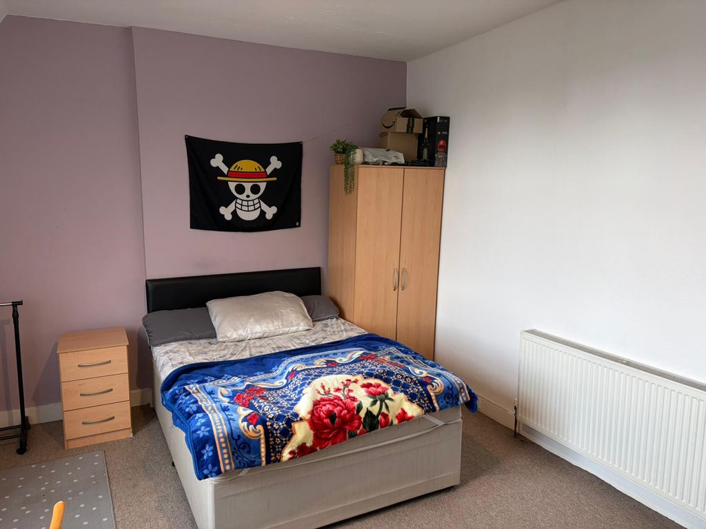 Property photo 2 of 3