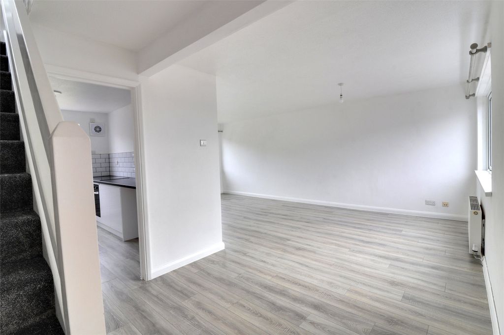 Property photo 3 of 12 Picture No. 23