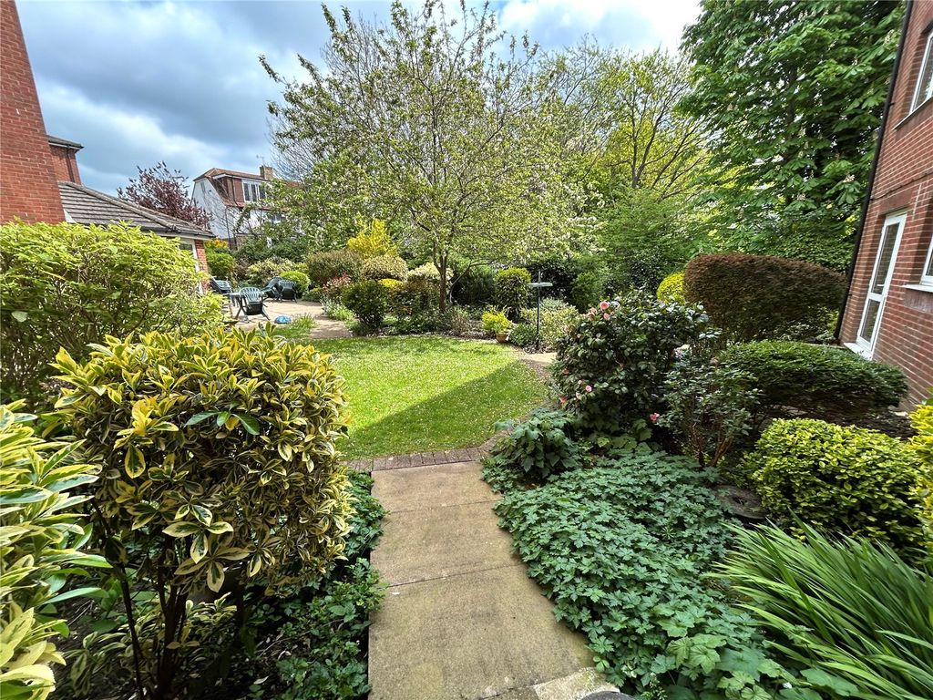 Property photo 3 of 12 Picture No. 06