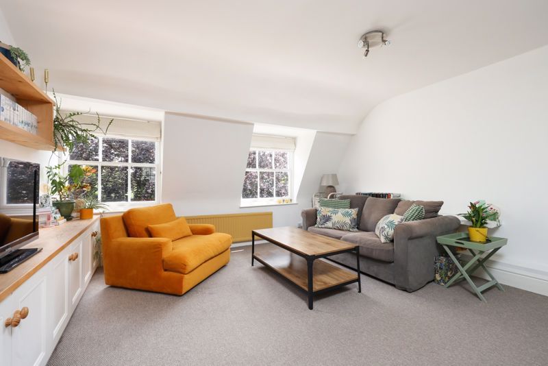 Property photo 2 of 14 Sitting Room