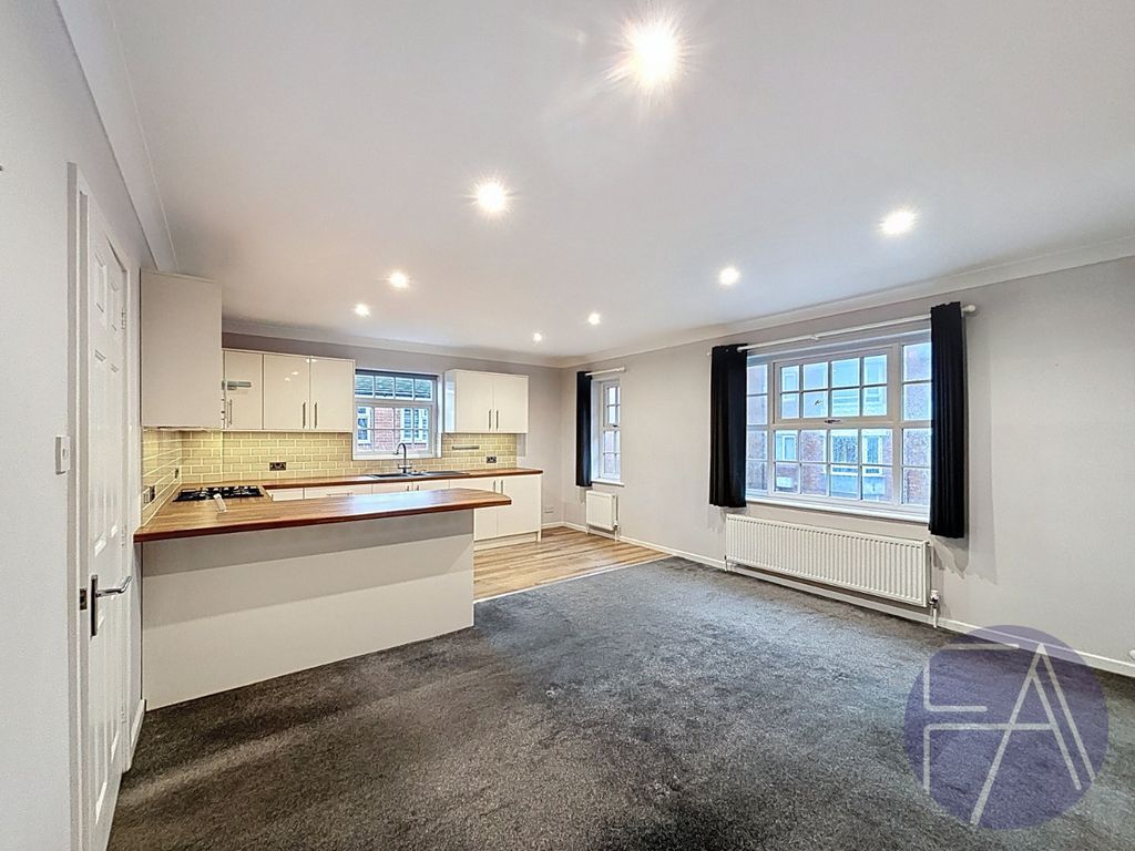 Property photo 2 of 12 4734194