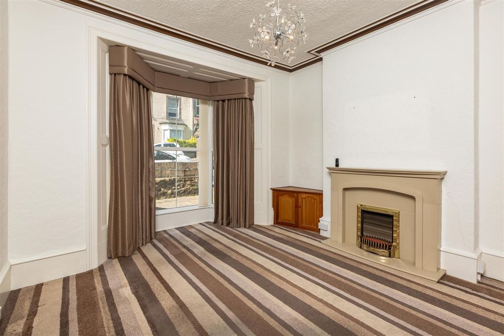 Property photo 2 of 38 Cz0A0005.Jpg