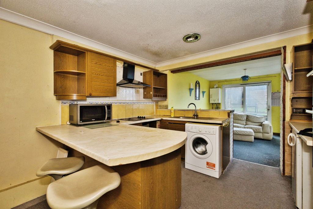 Property photo 3 of 19