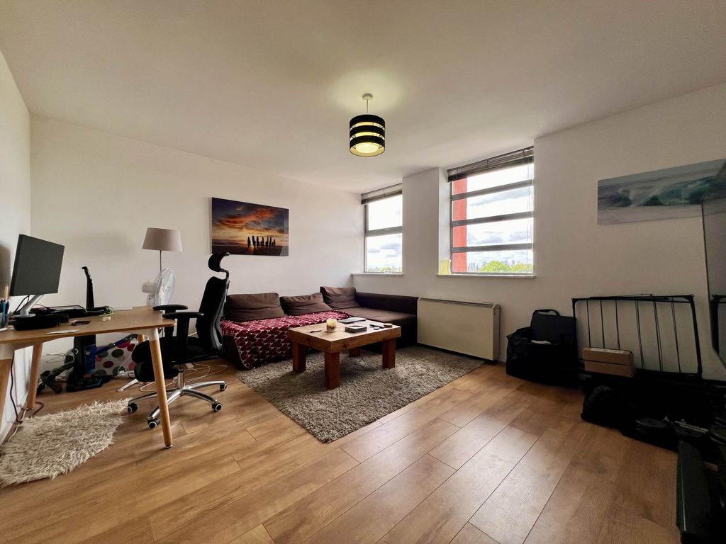 Property photo 2 of 13