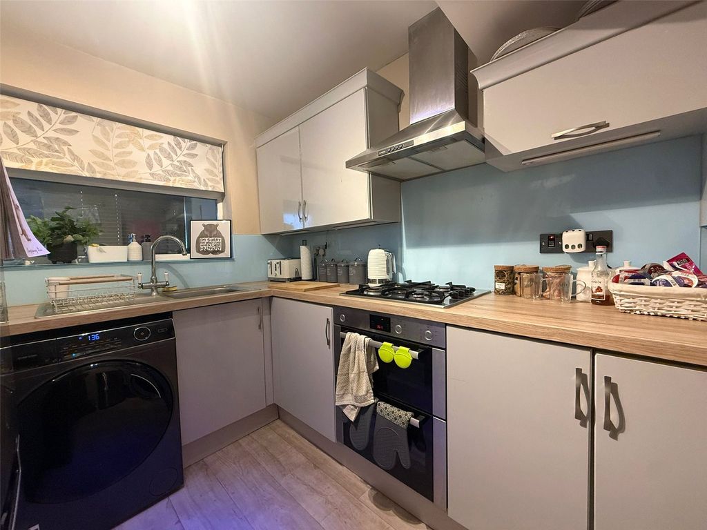 Property photo 3 of 15 Picture No. 10