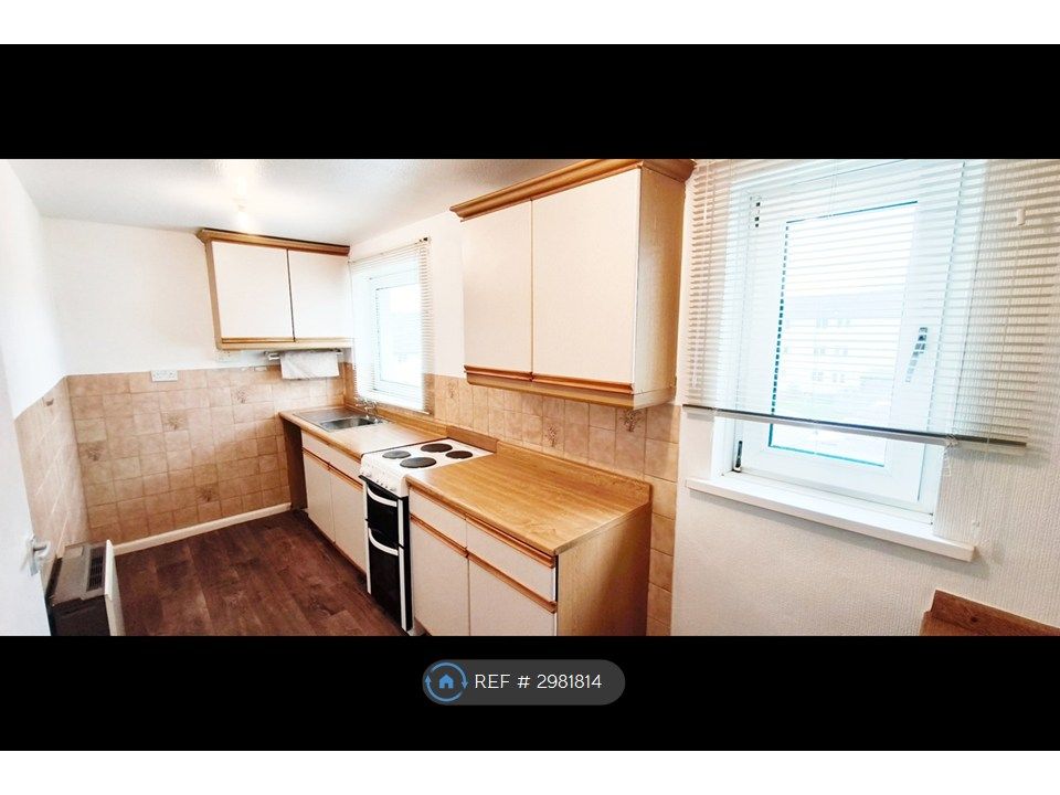 Property photo 2 of 9 Kitchen