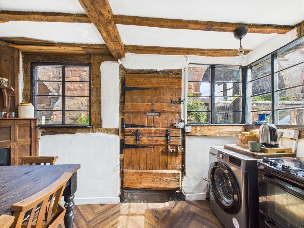 Property photo 2 of 17