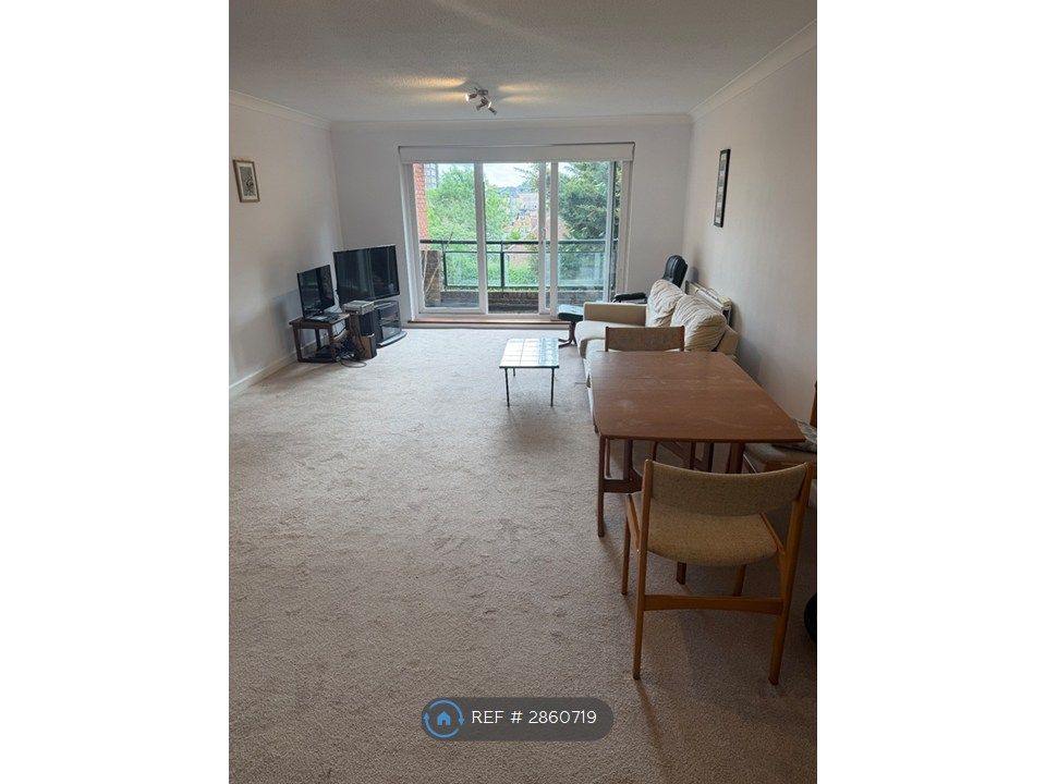 Property photo 2 of 10 Living Room
