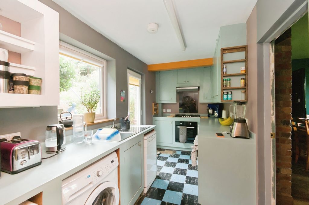 Property photo 3 of 25 Pbox-Img.Jpg