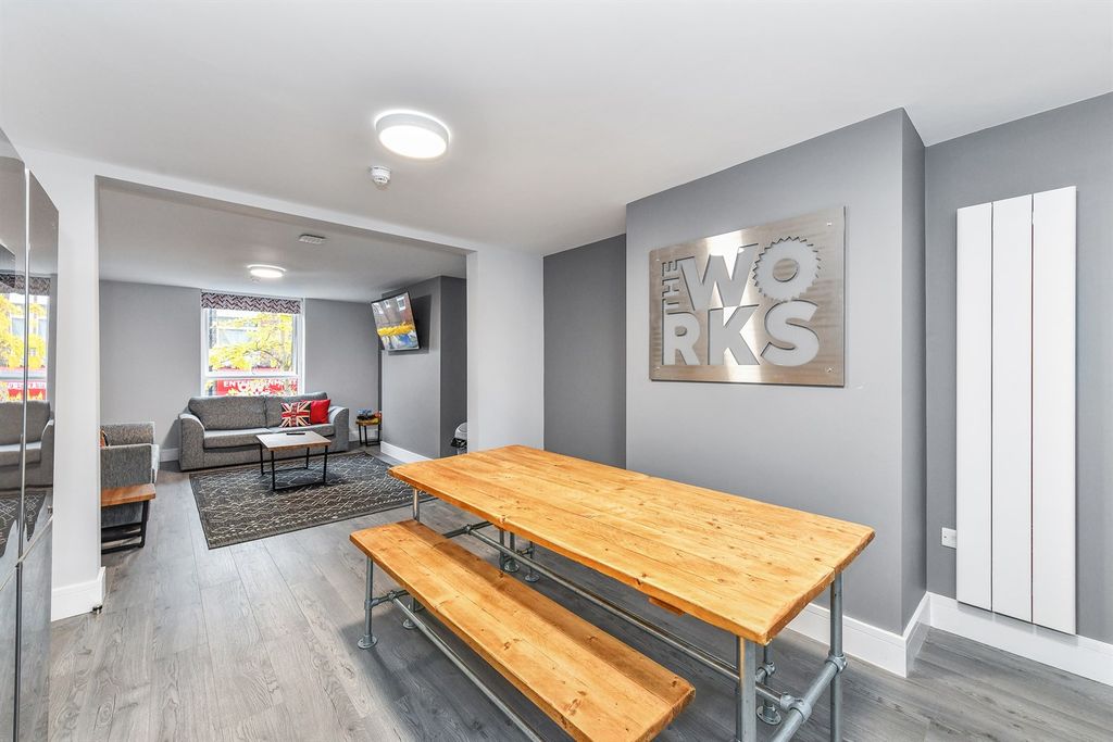 Property photo 1 of 66 (Main)