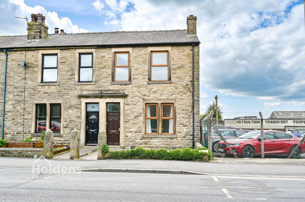 Property photo 1 of 27