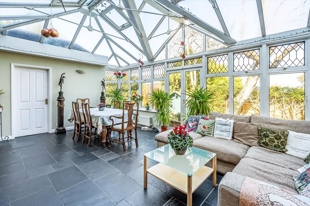 Property photo 3 of 16 Image