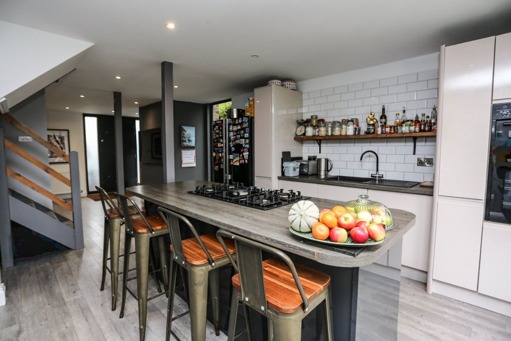 Property photo 2 of 21 Picture No. 05