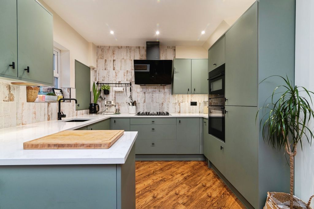 Property photo 2 of 17 Pbox-Img.Jpg