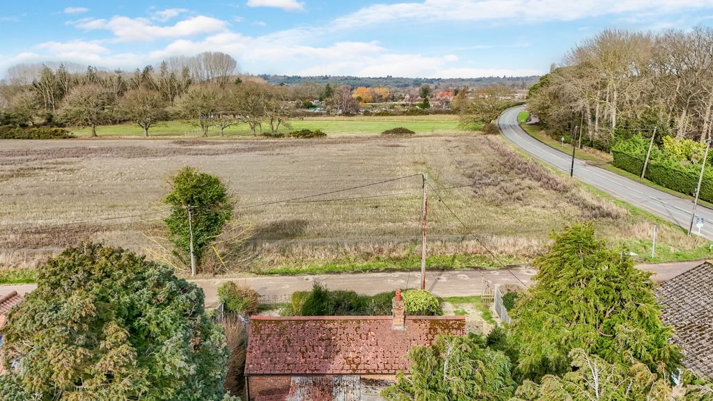 Property photo 3 of 11 3824583