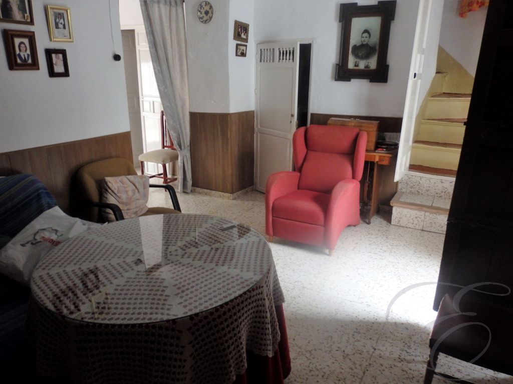 Property photo 2 of 11