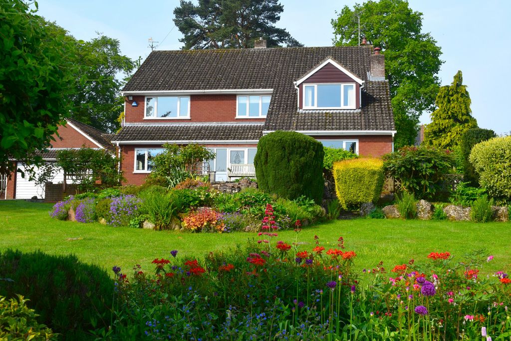 Property photo 1 of 34