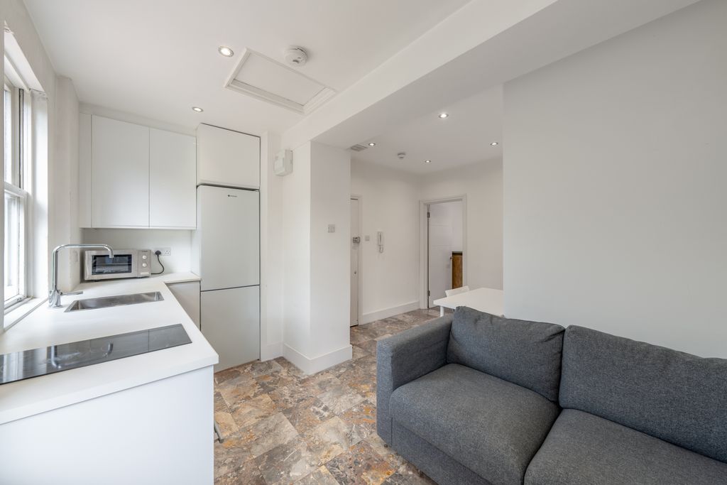 Property photo 2 of 8 2