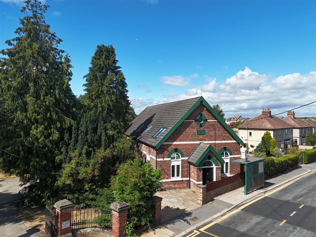 Property photo 1 of 17 External