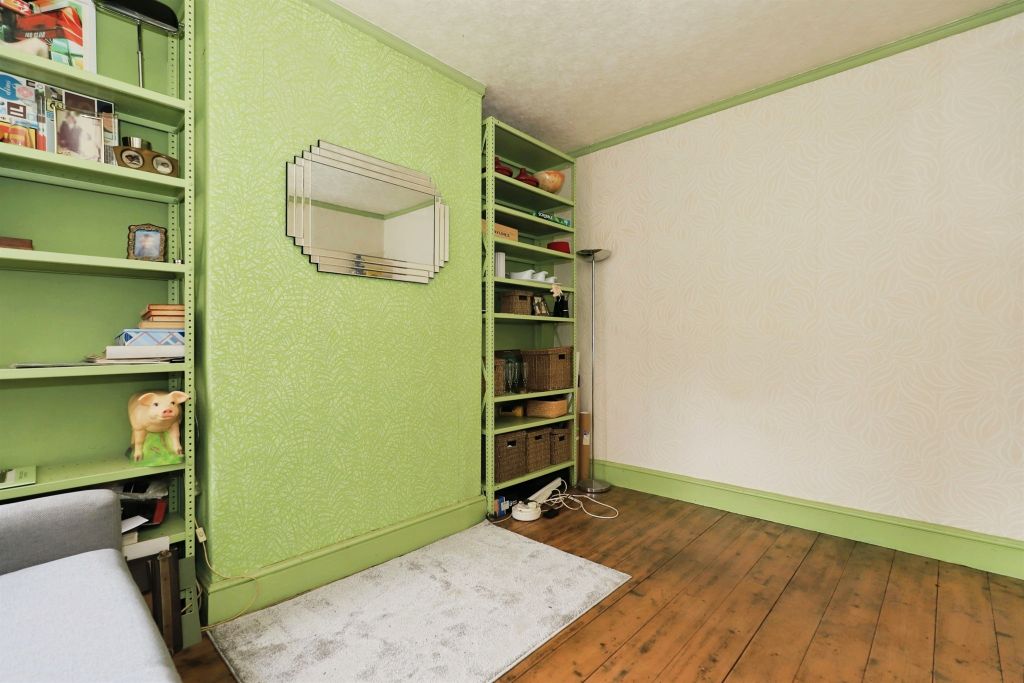 Property photo 3 of 18