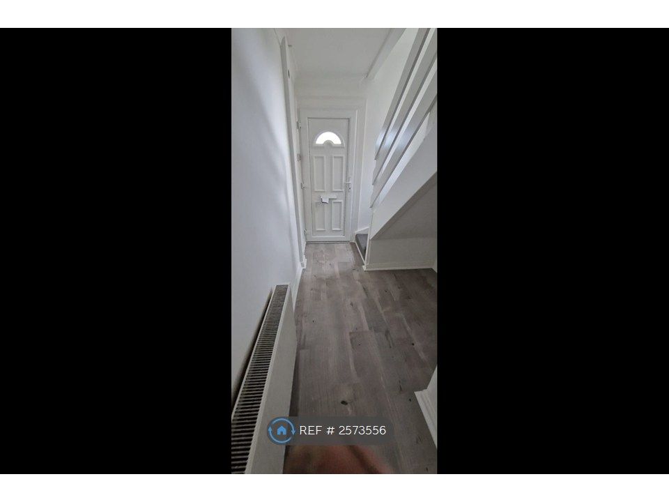 Property photo 3 of 35