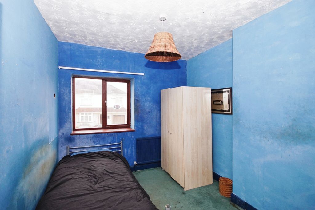 Property photo 3 of 17 Photography