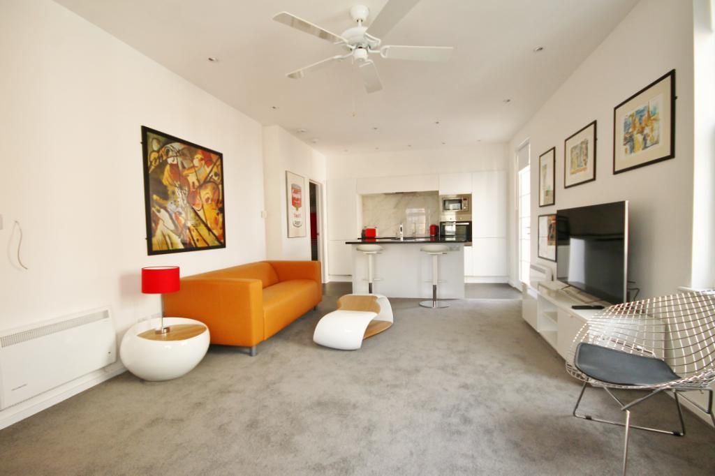 Property photo 2 of 6 Studio