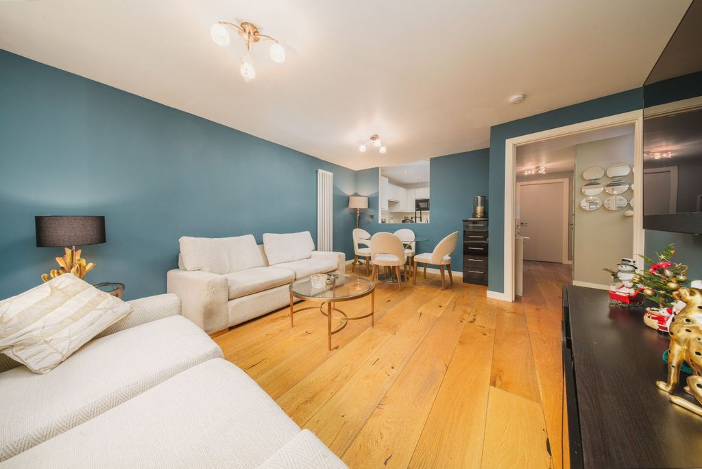 Property photo 3 of 14 Picture 3