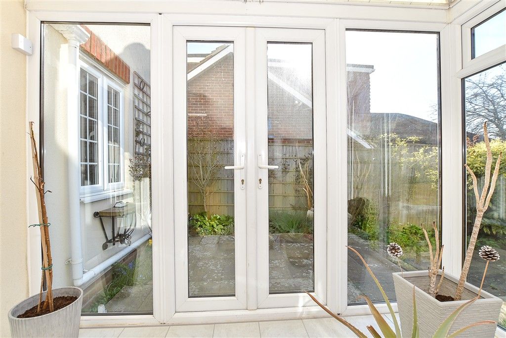 Property photo 3 of 17 Conservatory