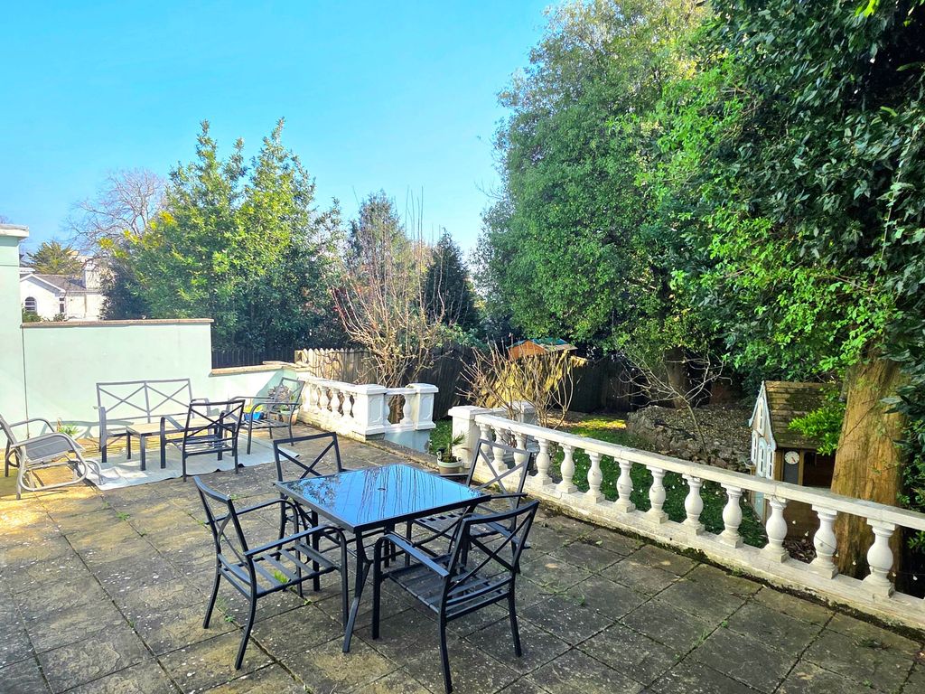 Property photo 3 of 31