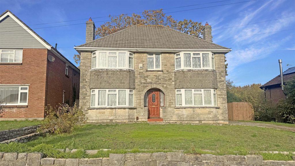 Property photo 1 of 14 Front