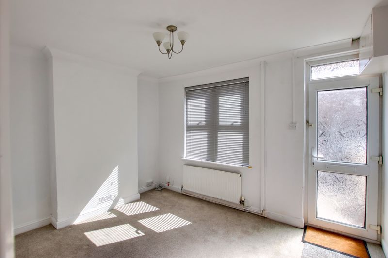 Property photo 2 of 16 Photo 17