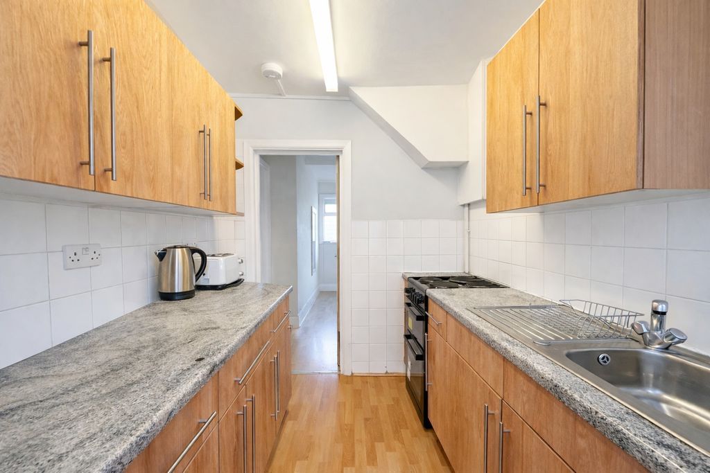 Property photo 2 of 8 Photo 13