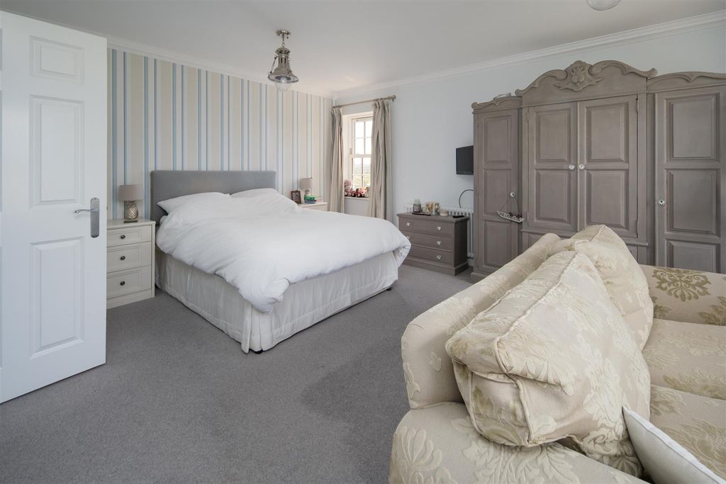 Additional image 19 of 7 bed detached house for saleYarmouth, Isle Of Wight PO41