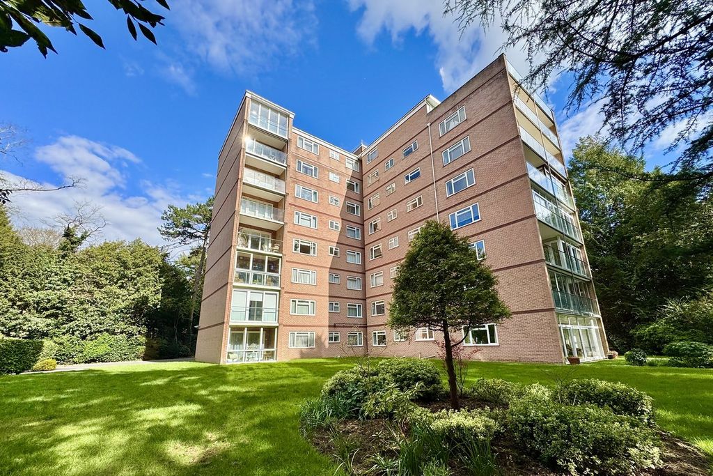 Property photo 3 of 28