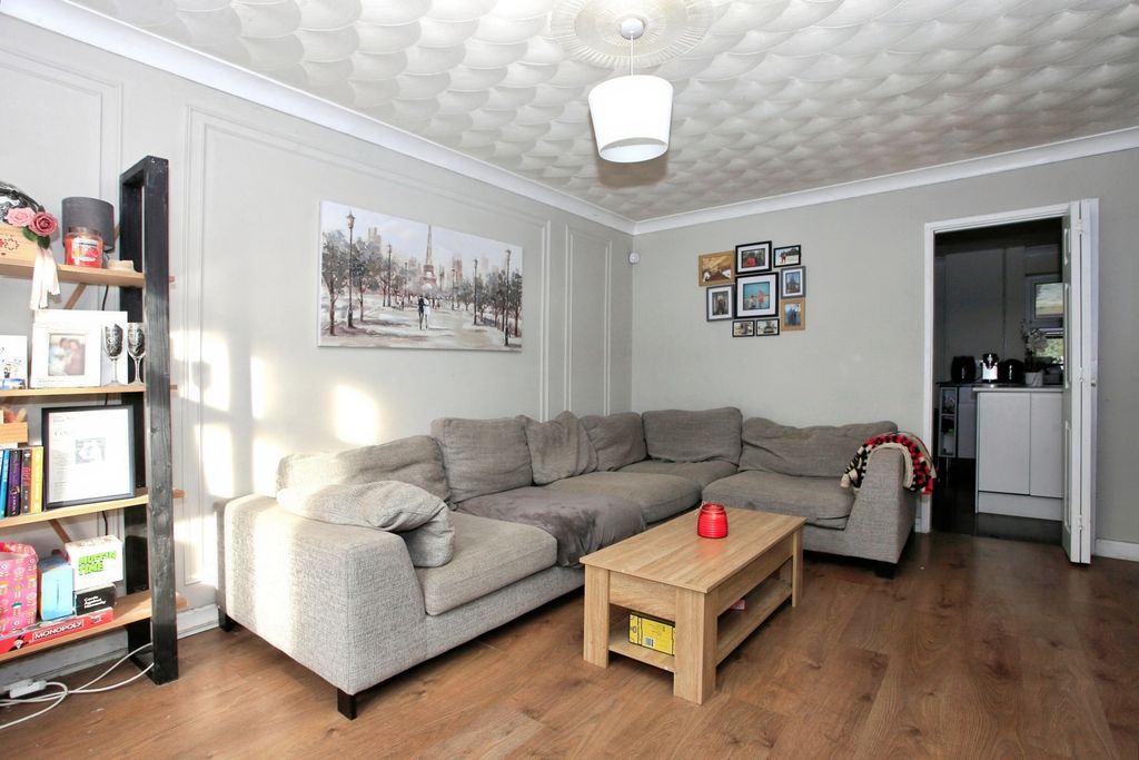 Property photo 3 of 23 Pbox-Img.Jpg