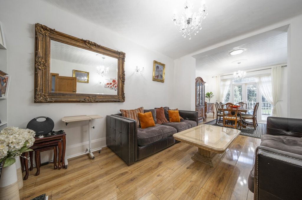 Property photo 2 of 30 Picture No. 15