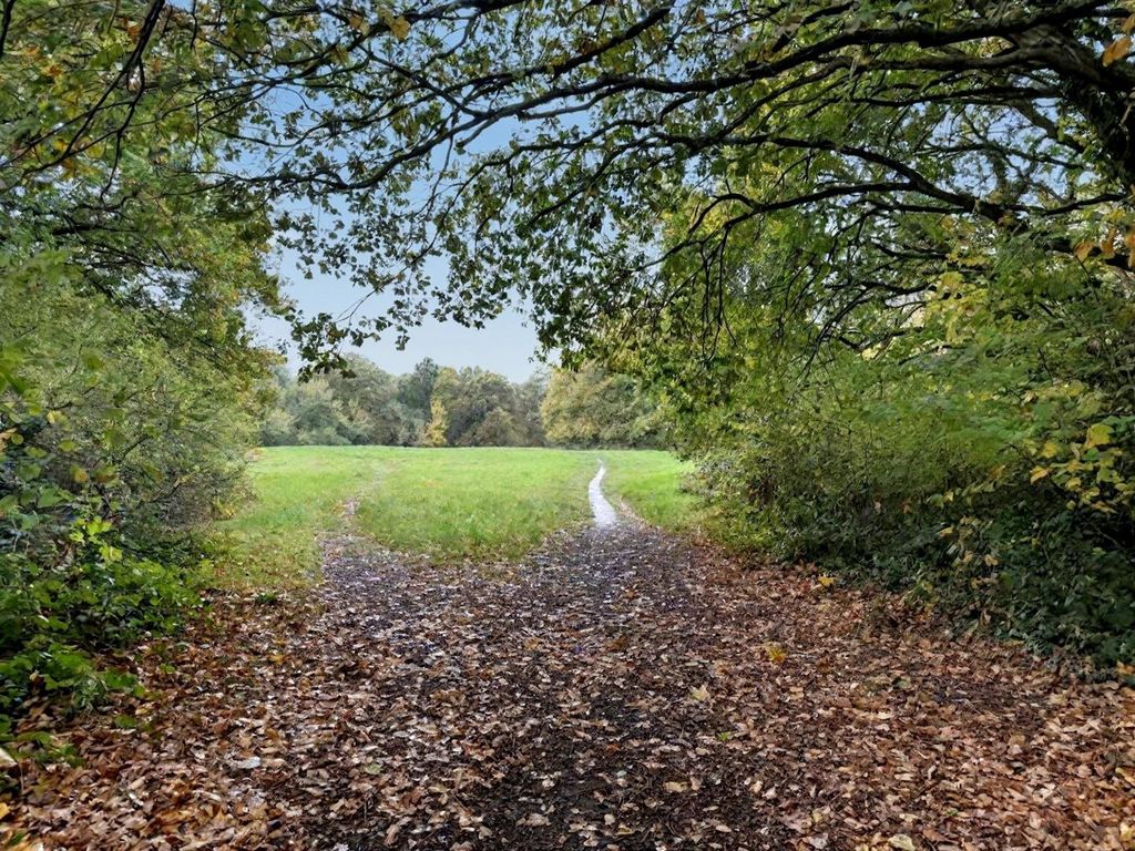 Property photo 3 of 4 Photo 2.Jpg