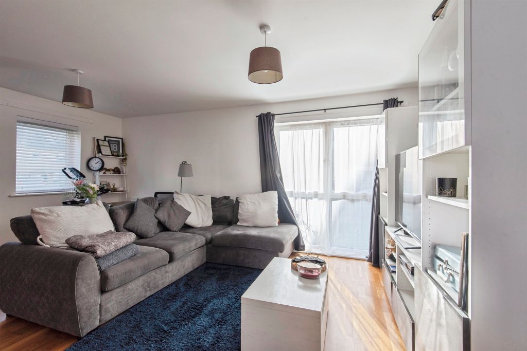 Property photo 3 of 17