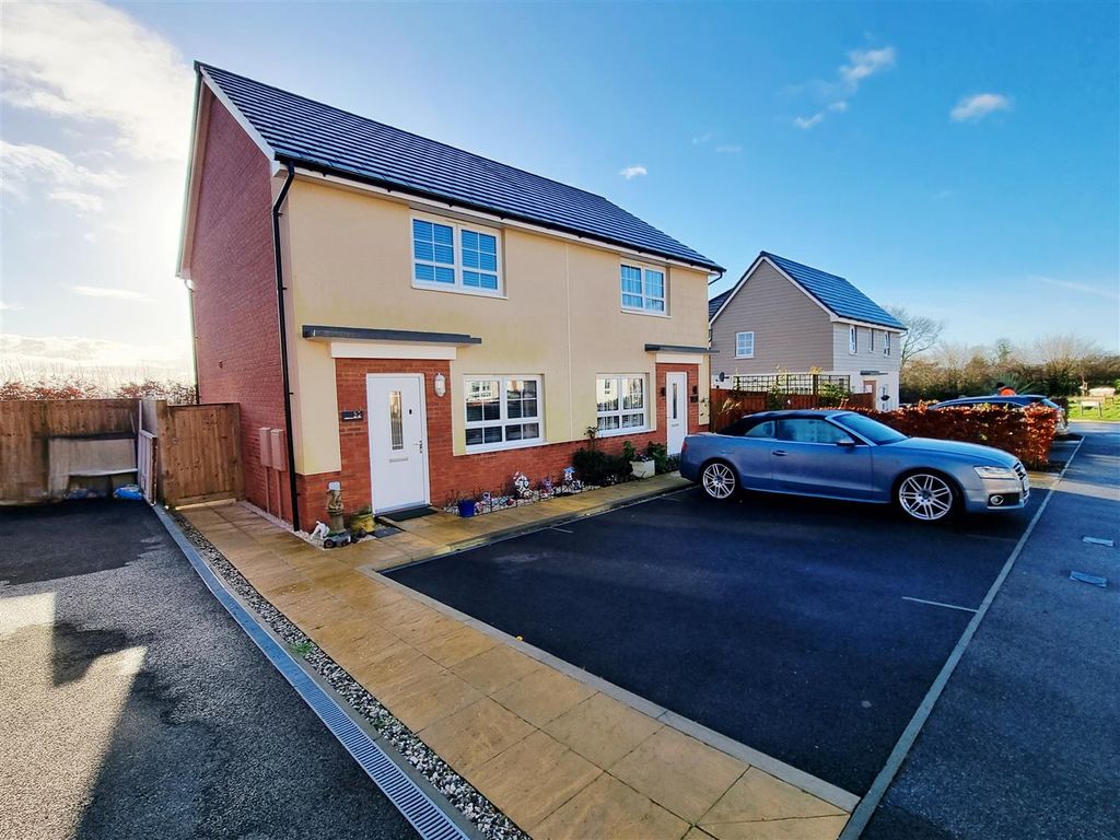 Property photo 1 of 14 Front.Jpg