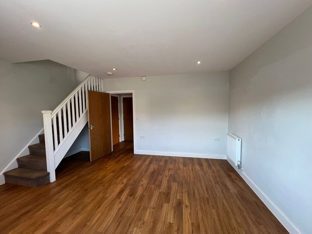 Property photo 2 of 8 Lounge/Diner