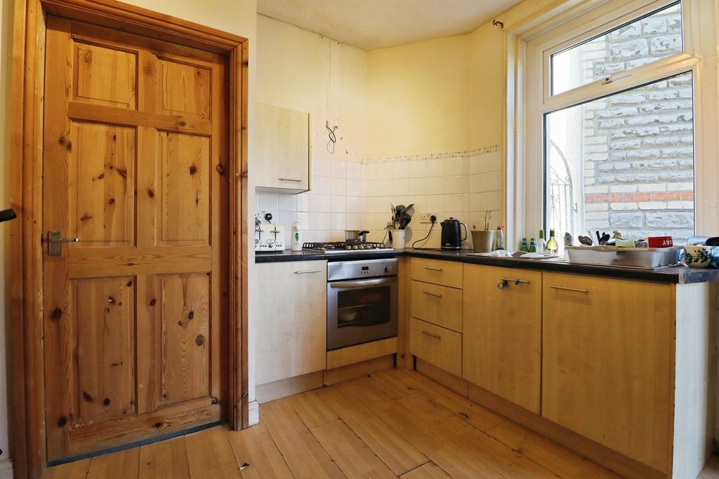Property photo 2 of 12