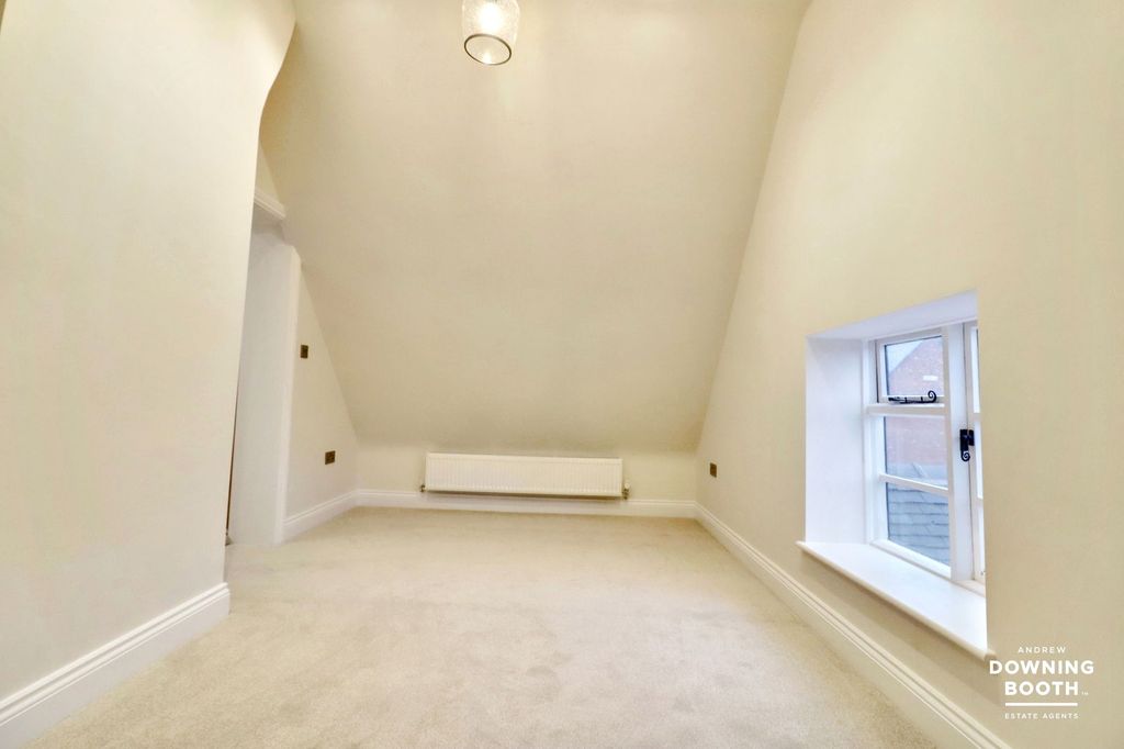 Property photo 3 of 31