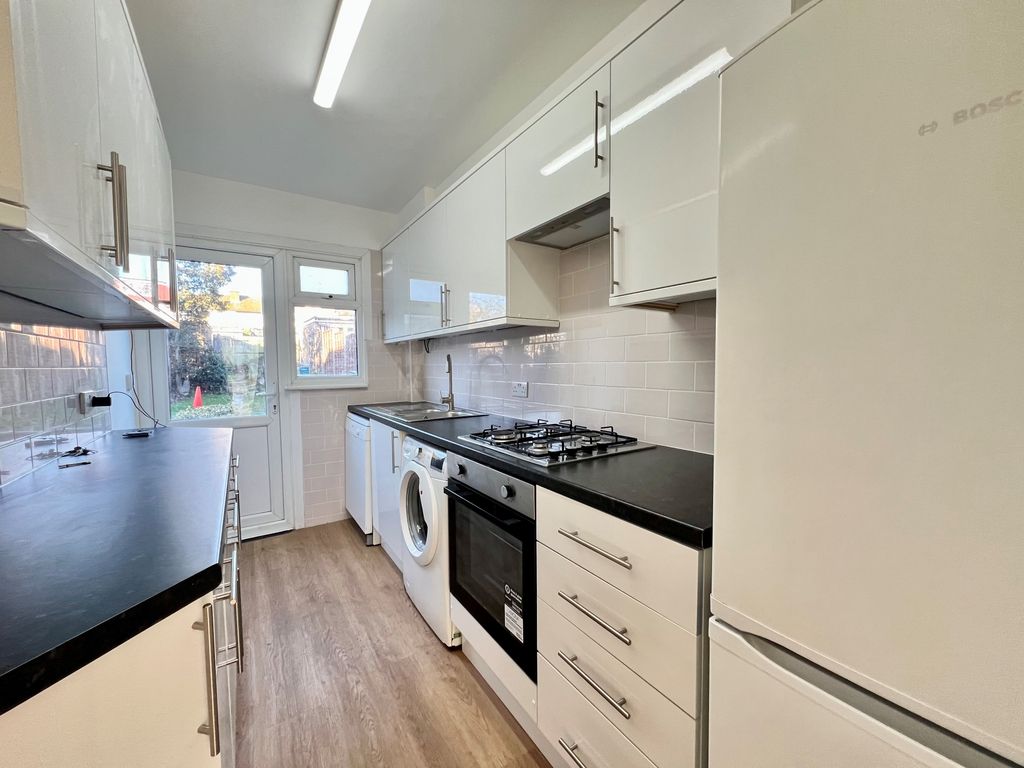 Property photo 2 of 10 Capth