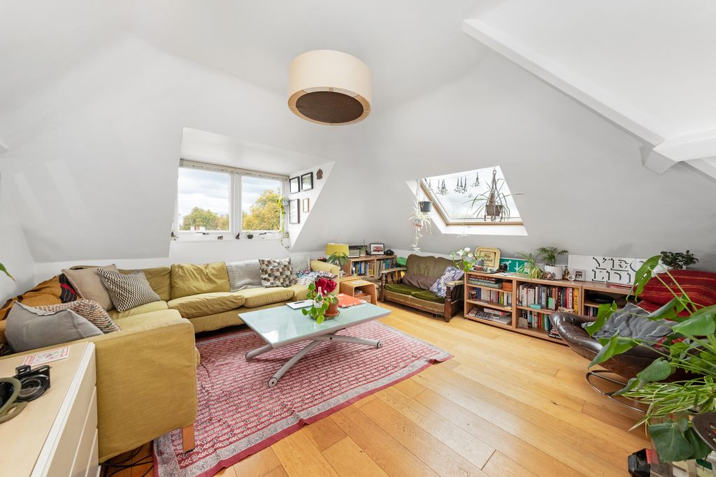 Property photo 2 of 12 Reception